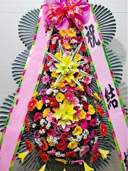 해외 유학 시절 동고동락한 친구들이 보낸 뜻깊은 꽃선물